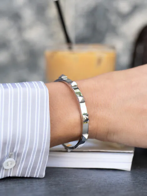 STUD BANGLE SILVER