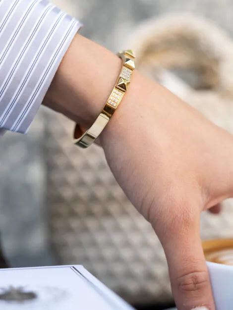 STUD BANGLE W/CRYSTALS GOLD