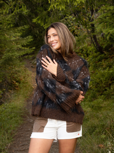 ROEME CHECK FLUFFY KNIT BLOUSE DARK BROWN