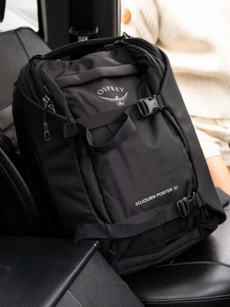 SOJOURN PORTER TRAVEL PACK 30L BLACK