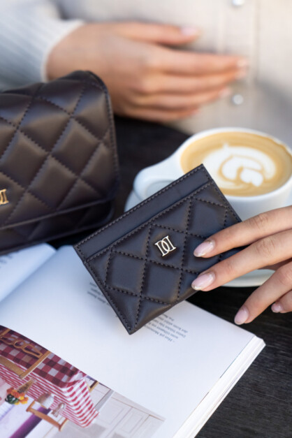 LEATHER QUILTED CARDHOLDER CHOCOLATE BROWN