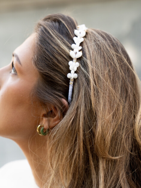 CRYSTAL HAIR BAND WHITE