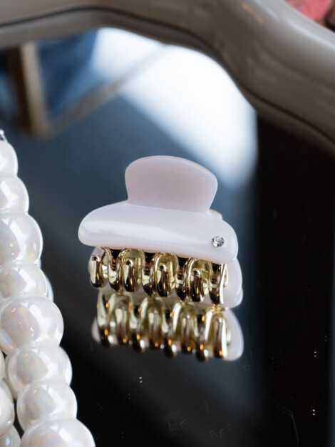 HAIR CLAW SMALL WHITE