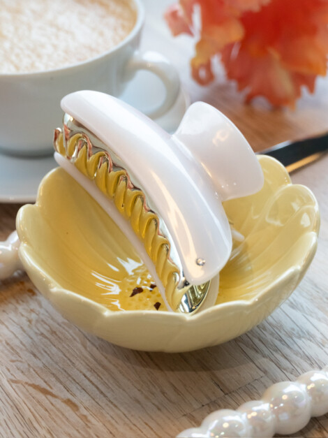 HAIR CLAW X LARGE WHITE