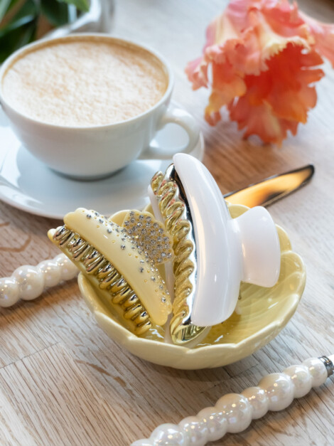 HAIR CLAW X LARGE WHITE