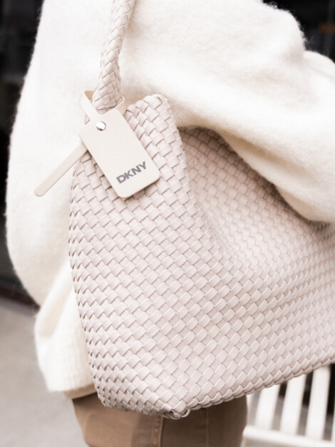 GISELLE HOBO LT TAUPE