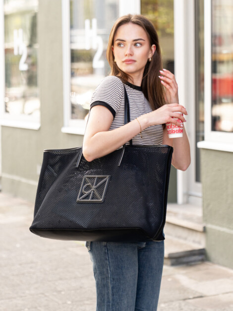 EMBLEM MESH XL TOTE BLACK