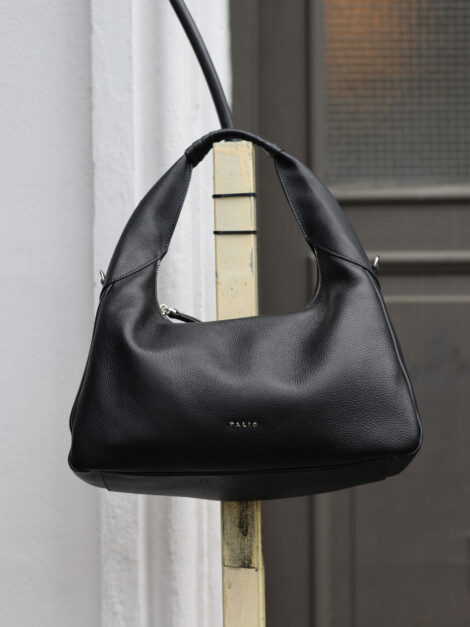 THYRA BLACK
