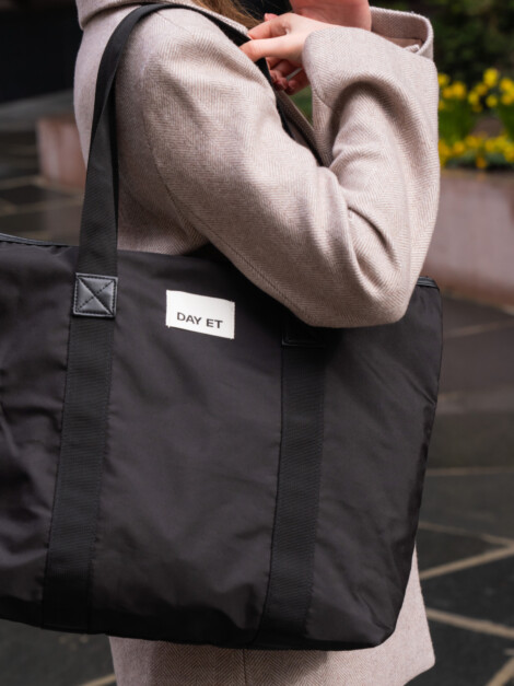 DAY GWENETH RE-S BAG MEDIUM BLACK