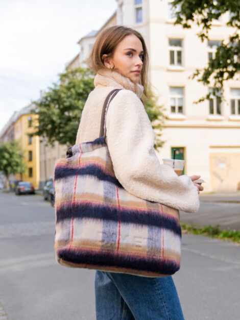 DAY WOOLEN CHECK TOTE NAVY BLAZER