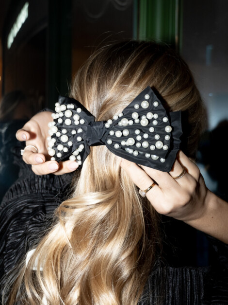 DAY PEARL BEAD HAIR BOW BLACK