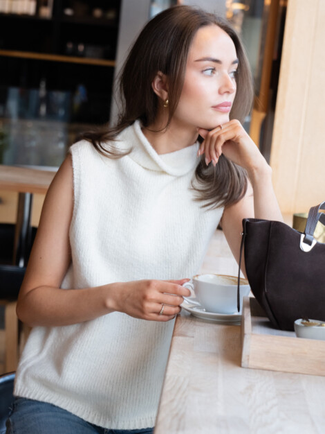 ODELIA KNIT TOP OFF WHITE