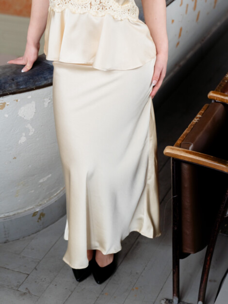 VICKY HEAVY SATEEN SKIRT LIGHT YELLOW
