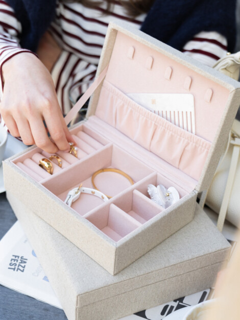 DAY LINEN JEWELRY CASE MEDIUM RAW LINEN