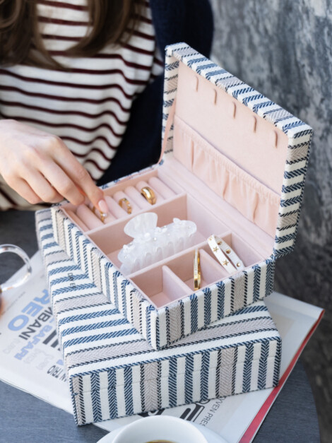 DAY STRIPES JEWELRY CASE MEDIUM PASTEL PARCHME