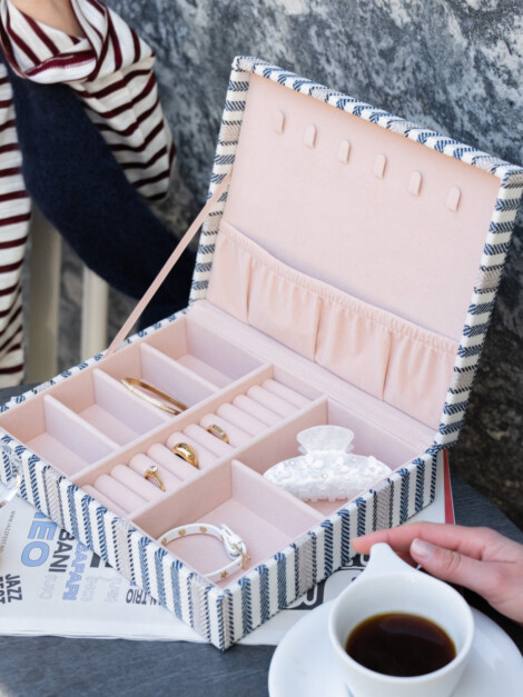 DAY STRIPES JEWELRY CASE LARGE PASTEL PARCHME