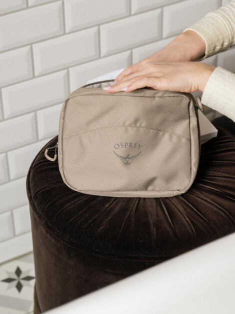 DAYLITE HANGING TOILETRY KIT TAN CONCRETE