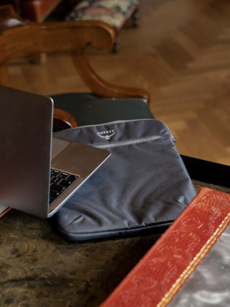 DAYLITE 14 LAPTOP SLEEVE BLACK