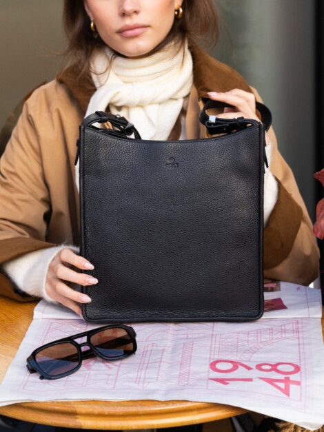 CORMORANO SHOULDER BAG PIA BLACK