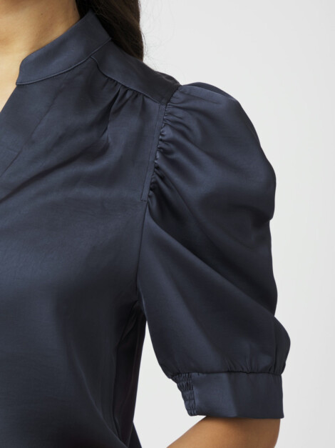 ROELLA HEAVY SATEEN BLOUSE MIDNIGHT BLUE