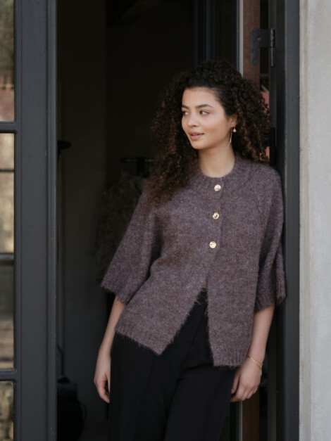 BENUTA FLUFFY KNIT CARDIGAN LIGHT BROWN