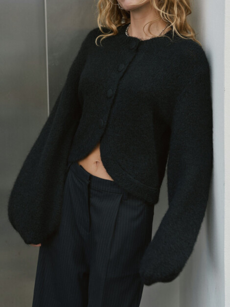 GIO FLUFFY KNIT CARDIGAN BLACK