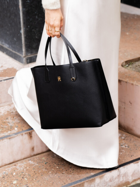 TH DISTINCT SATCHEL BLACK