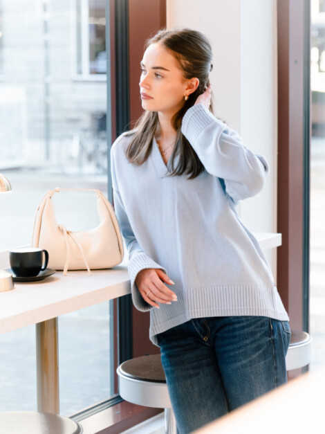CASHMERE BLEND KNITTED POLO SWEATER LIGHT BLUE