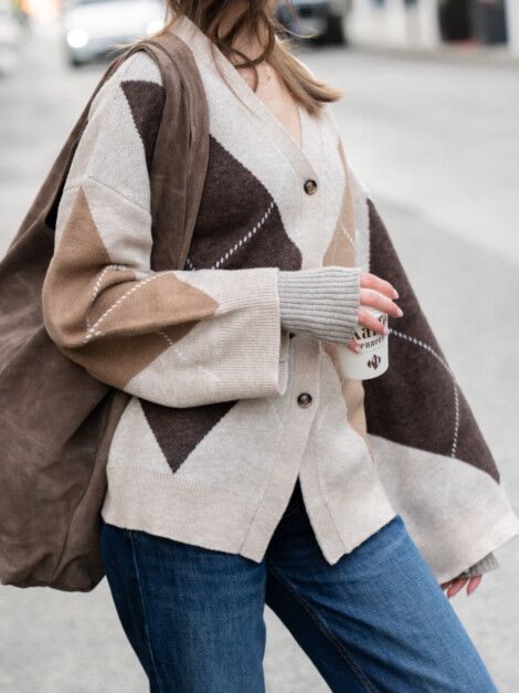 KARMA FITTED CARDIGAN BEIGE