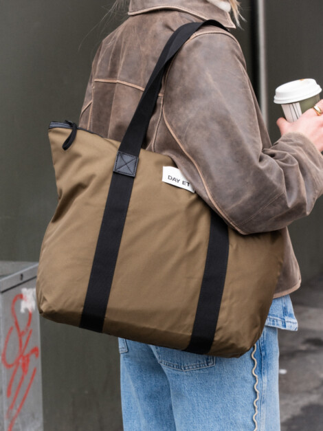 DAY GWENETH RE-S BAG M DARK OLIVE