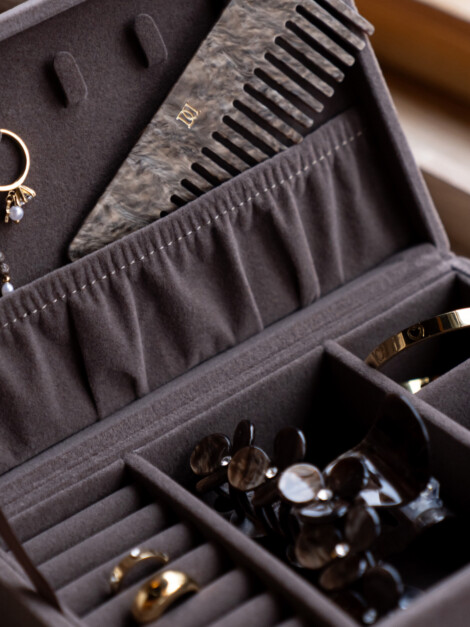 DAY VELVET JEWELRY CASE MEDIUM MAJOR BROWN