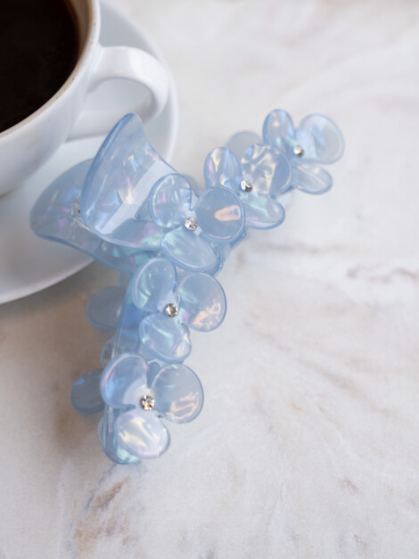 FLOWER HAIR CLAW X LARGE COOL BLUE W/CRYSTAL