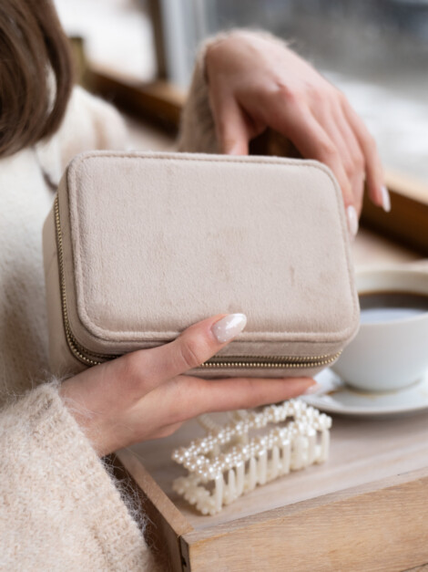 VELVET JEWELLERY BOX DARK SAND