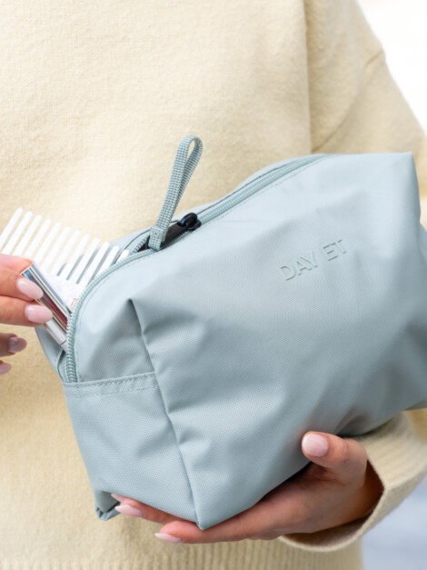 DAY RE-S TONAL WASHBAG SMALL JADEITE