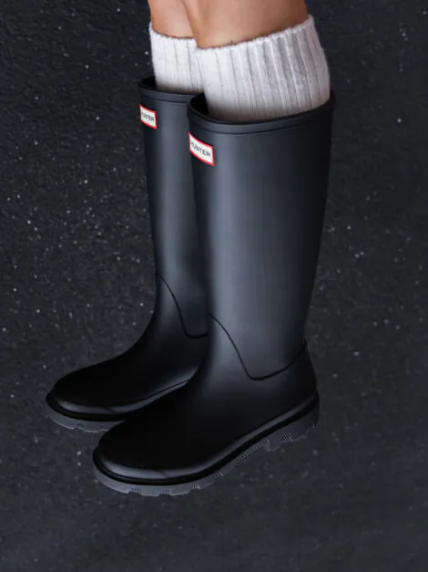 HUNTER DOWNPOUR TALL BOOT BLACK