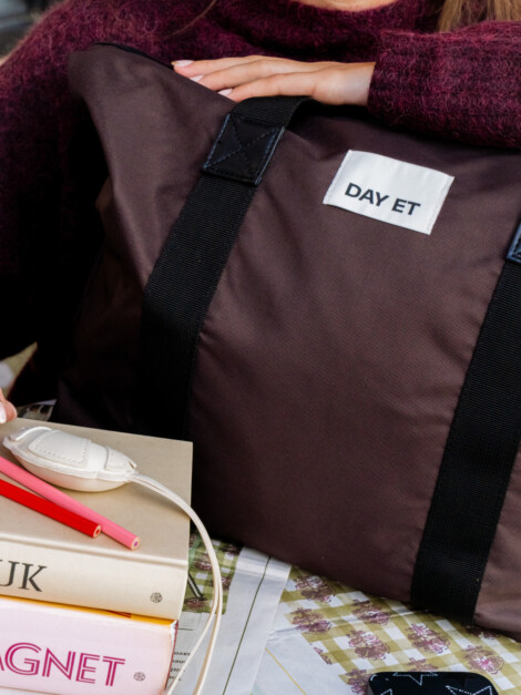 DAY GWENETH RE-S BAG M CHOCOLATE PLUM