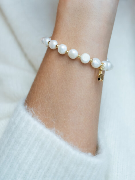 FRESH WATER PEARL BRACELET 8MM W/GOLD BEADS