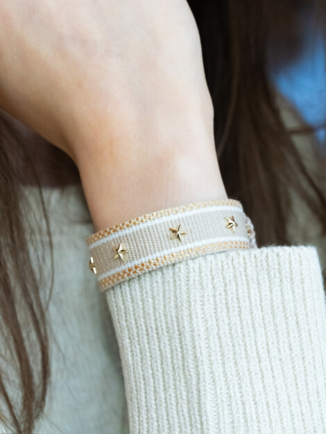 TØYARMBÅND STAR STUD SAND W/GOLD