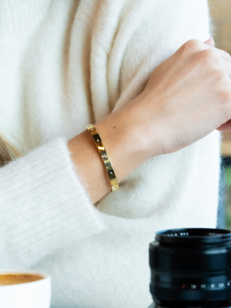 CRYSTAL DOT BANGLE GOLD