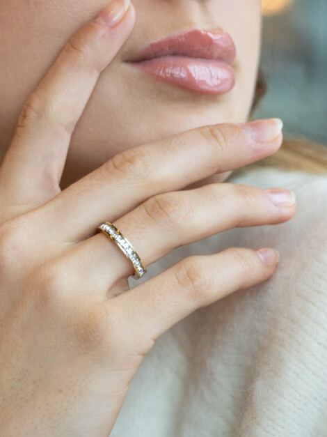 CRYSTAL RING BROAD CRYSTAL