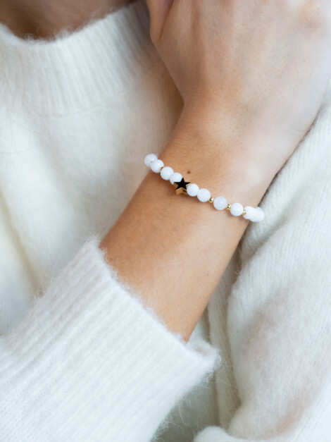 STONE BEAD BRACELET 6MM W/GOLD BEADS WHITE JADE