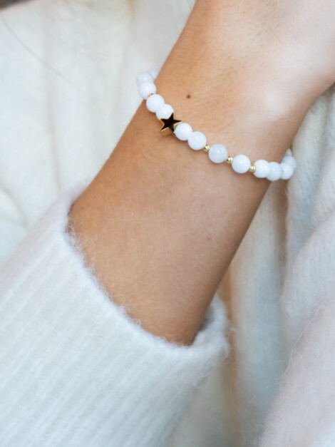 STONE BEAD BRACELET 6MM W/GOLD BEADS WHITE JADE