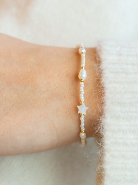 GLASS BEAD BRACELET W/MOP STAR &amp; PEARLS OFF WHITE