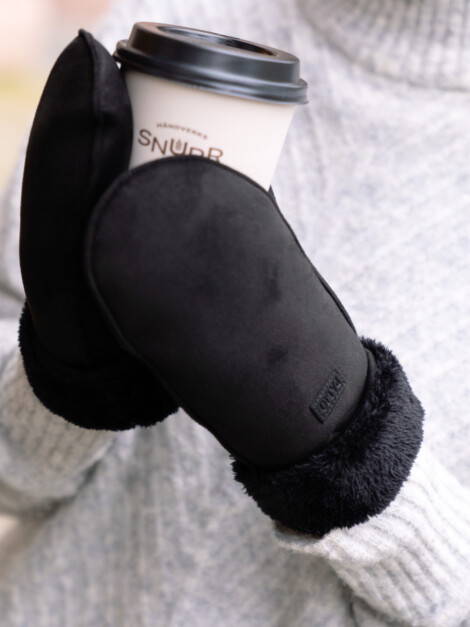 HELLE VOTT BLACK