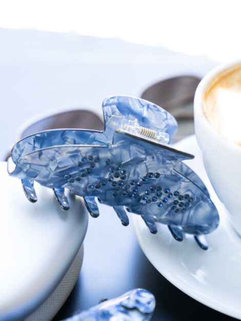 TEXT HAIR CLAW &quot;J&#039; ADORE&quot; GRISALLE BLUE