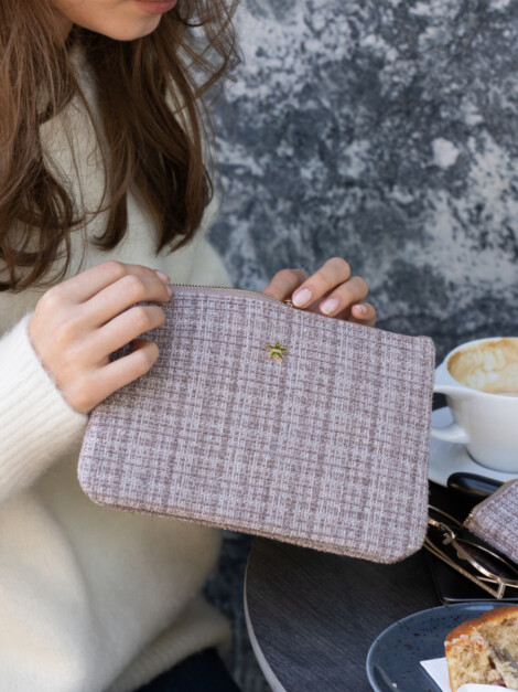 TWEED SMALL POUCH WARM TAUPE