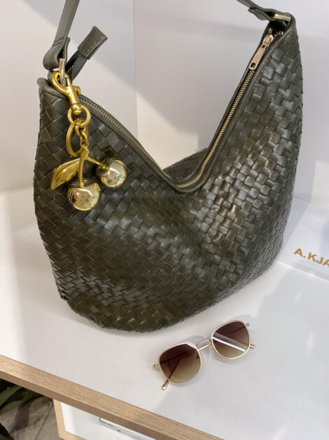 DARK CHERRY BAG CHARM GOLD