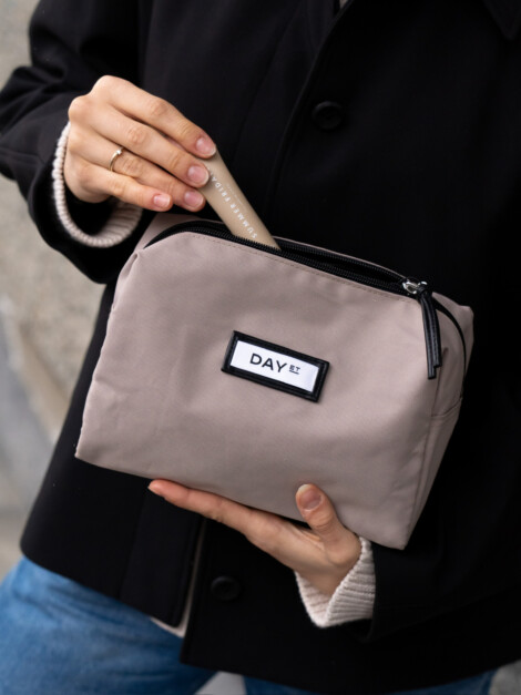 RE-S BEAUTY MOON ROCK