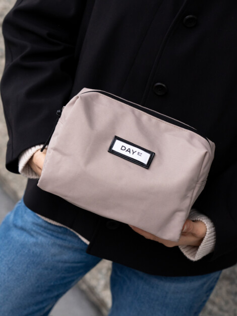 RE-S BEAUTY MOON ROCK