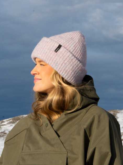FLUFFY BEANIE LIGHT PURPLE